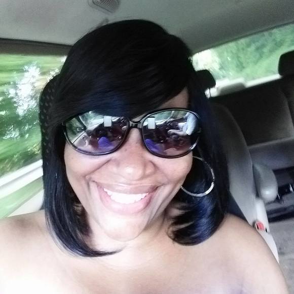 Meet your Posher, Kimberly - Picture 1 of 1